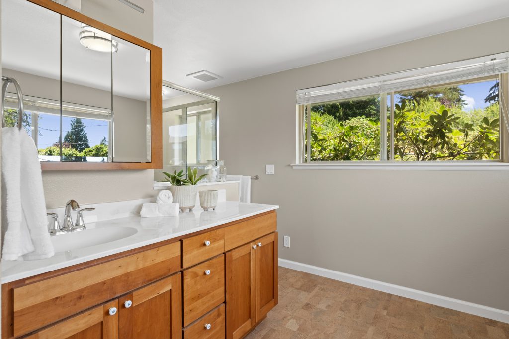 7301 179th St SW, Edmonds, WA 98026 64